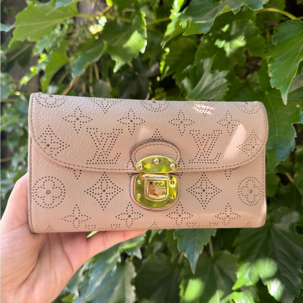 Louis Vuitton Mahina Long Wallet